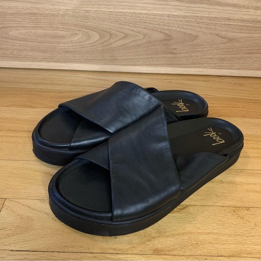 Beek Hen soft Leather Platform Sandal in Black
